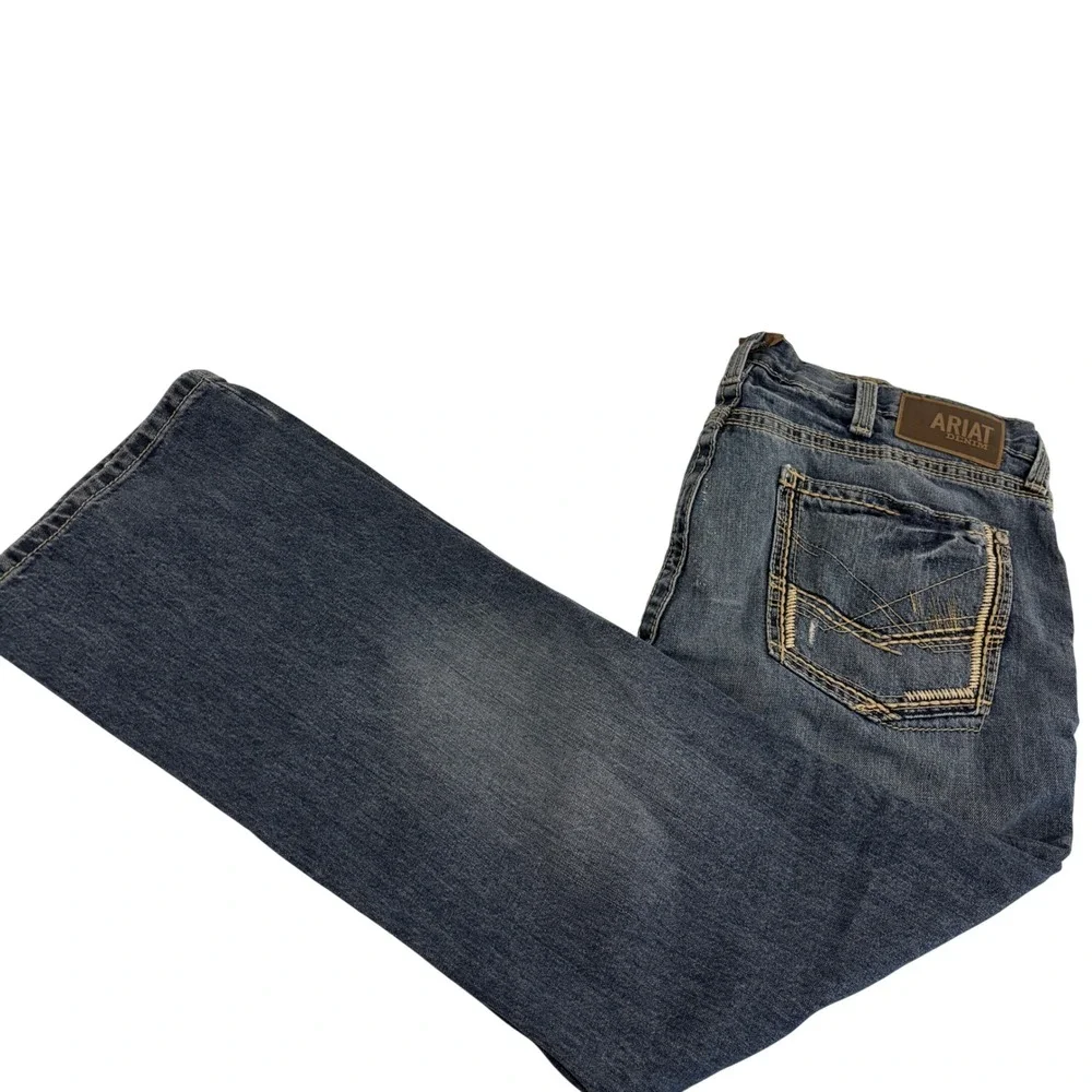 Ariat M5 Straight Fit Blue Jeans Mens 38x30 Durable Denim Rugged Western Cowboy
